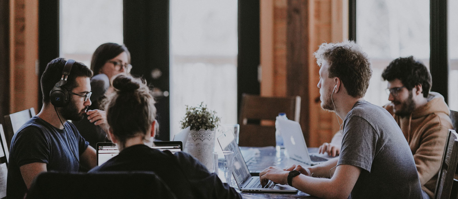 前進クリエイティブ行政書士事務所